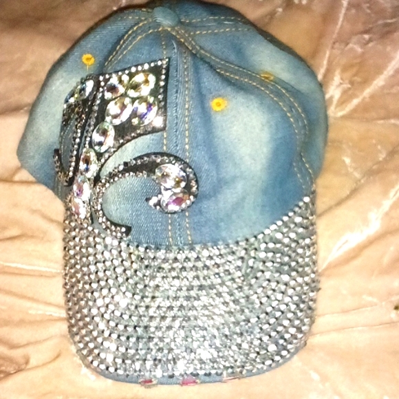 New Fleur- de -LIS BLINGGG jean cap - Picture 1 of 8